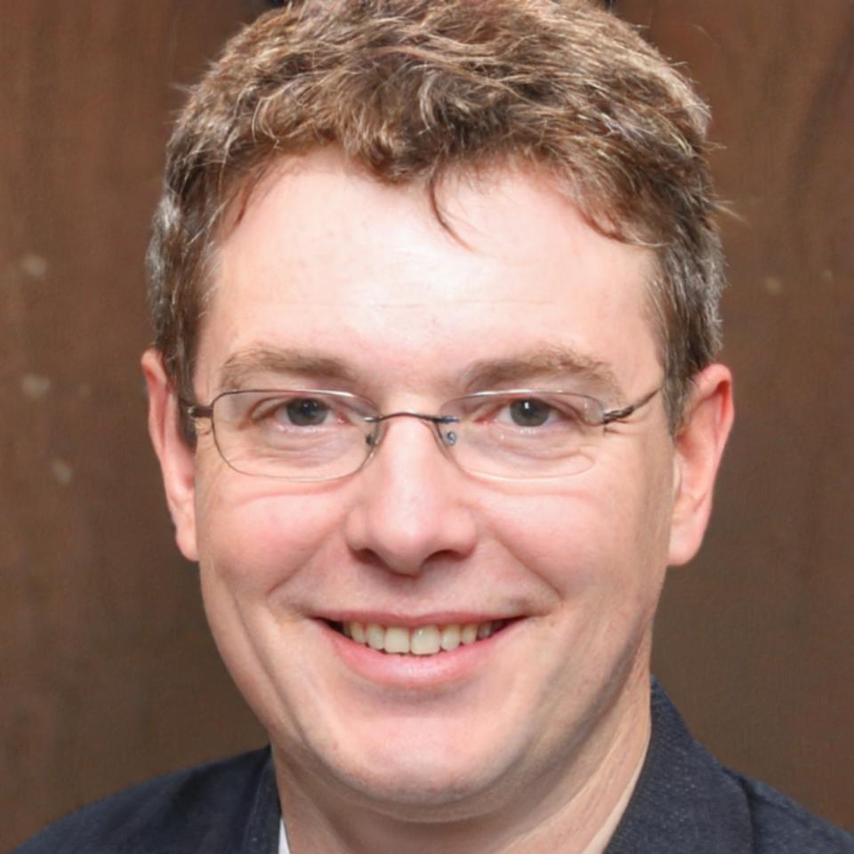 Rodrigo Mendoza, Director de Análisis